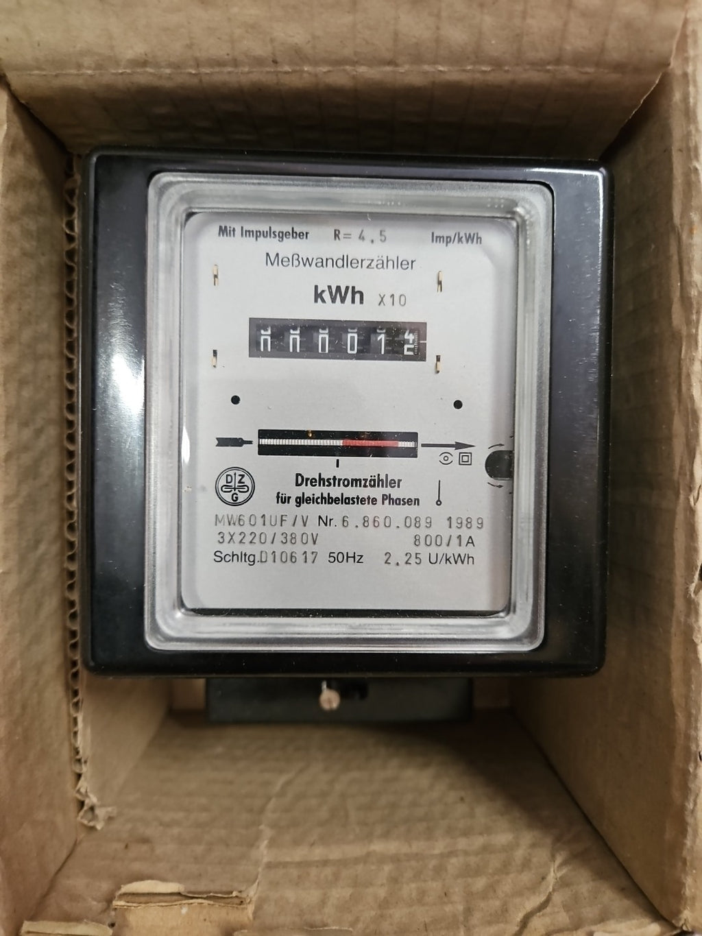 D.Z.G. D10617, Meßwandlerzähler MW601UF/V 1,2 U/KWH, 3x220/380V Neu/OVP,new