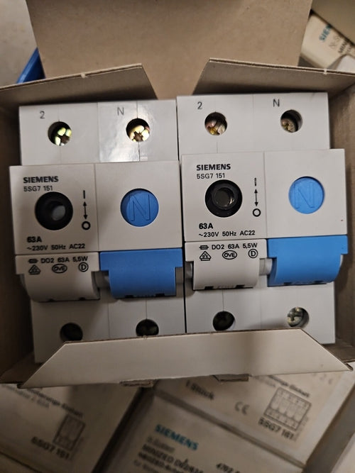 2 x Minized D02/63A, new in Box Siemens 5SG7-151 / 5SG7151 63A Neu/ovp