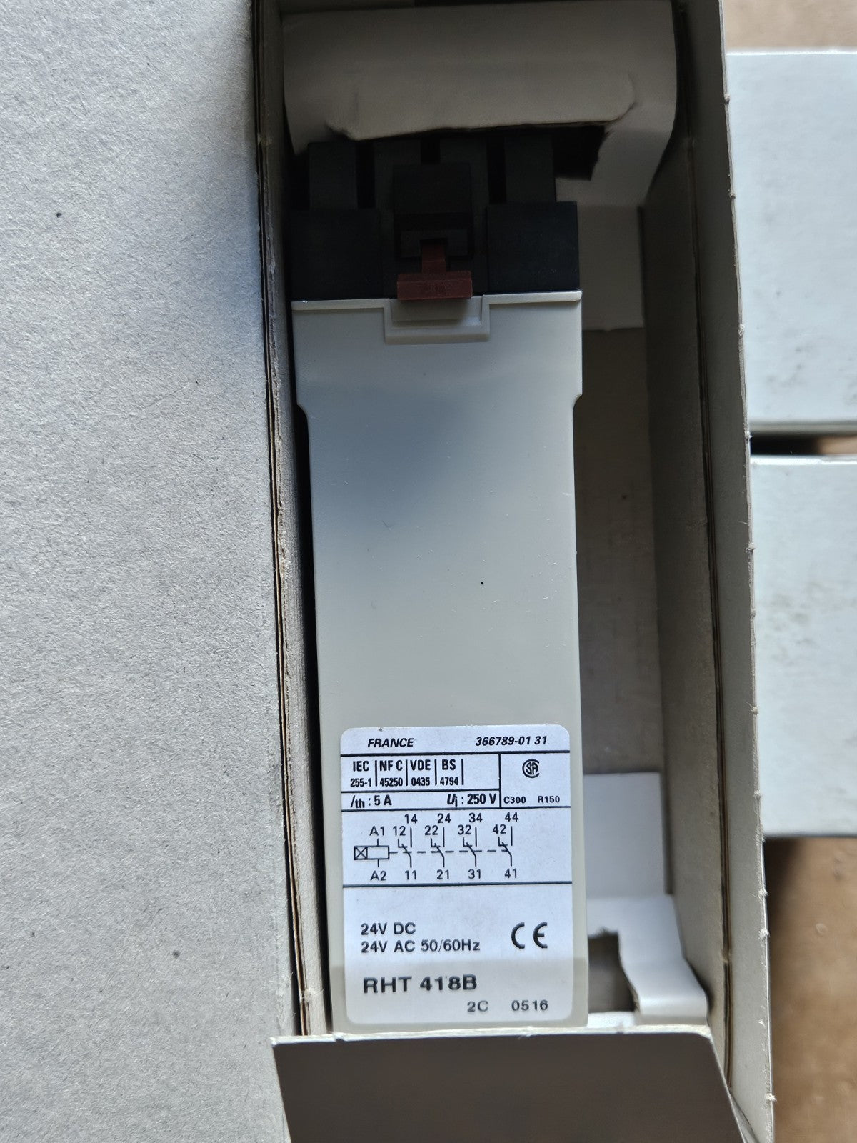 RHT418B, 016396 Telemecanique Schneider Electric Zeitrelais Neu/ovp NOS in Box