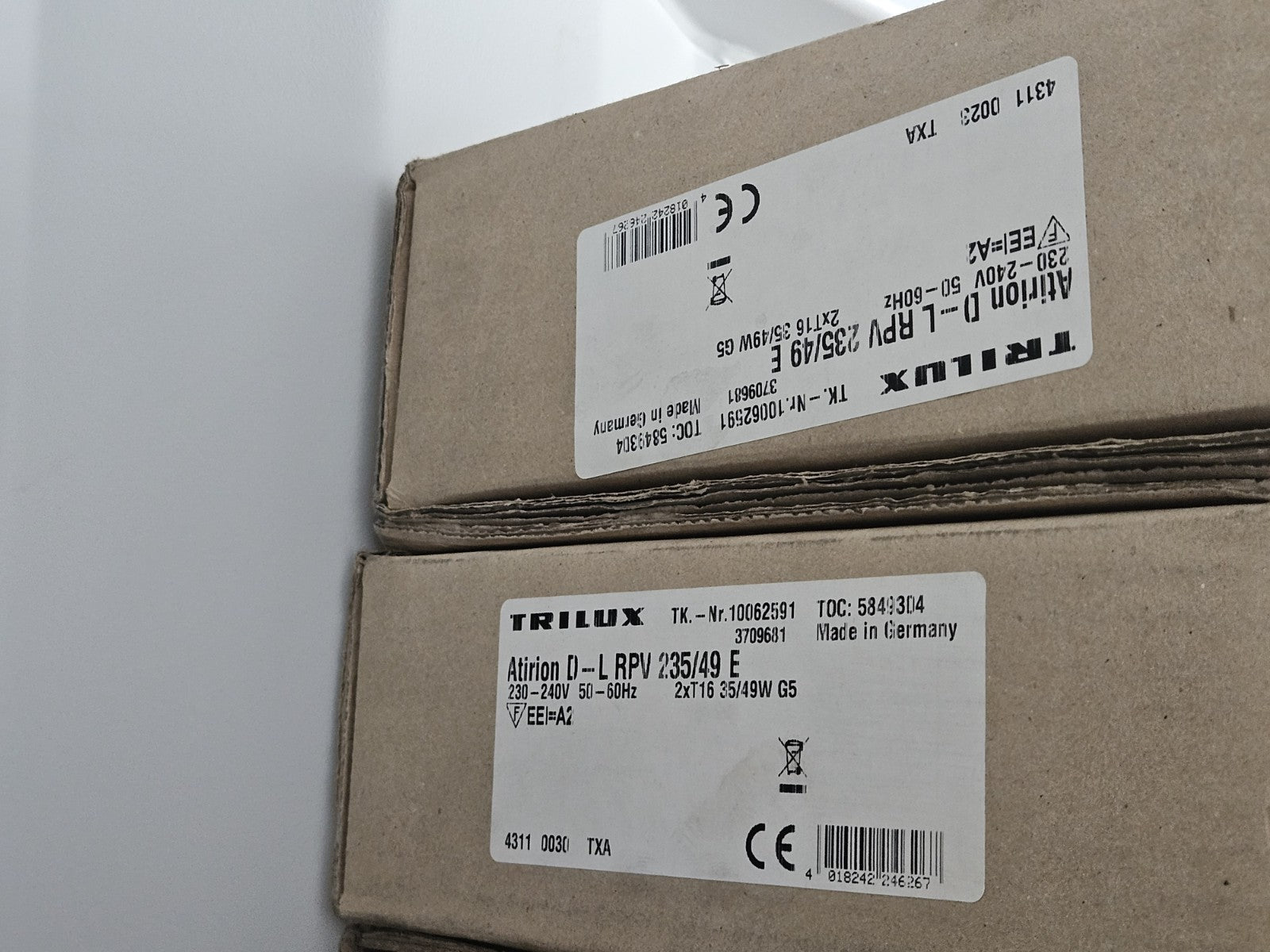 1 x Trilux Atirion D--L RPV 235/49 E, 1534mm, NEU/OVP, 2 x T16 35/49W, Rasterleu