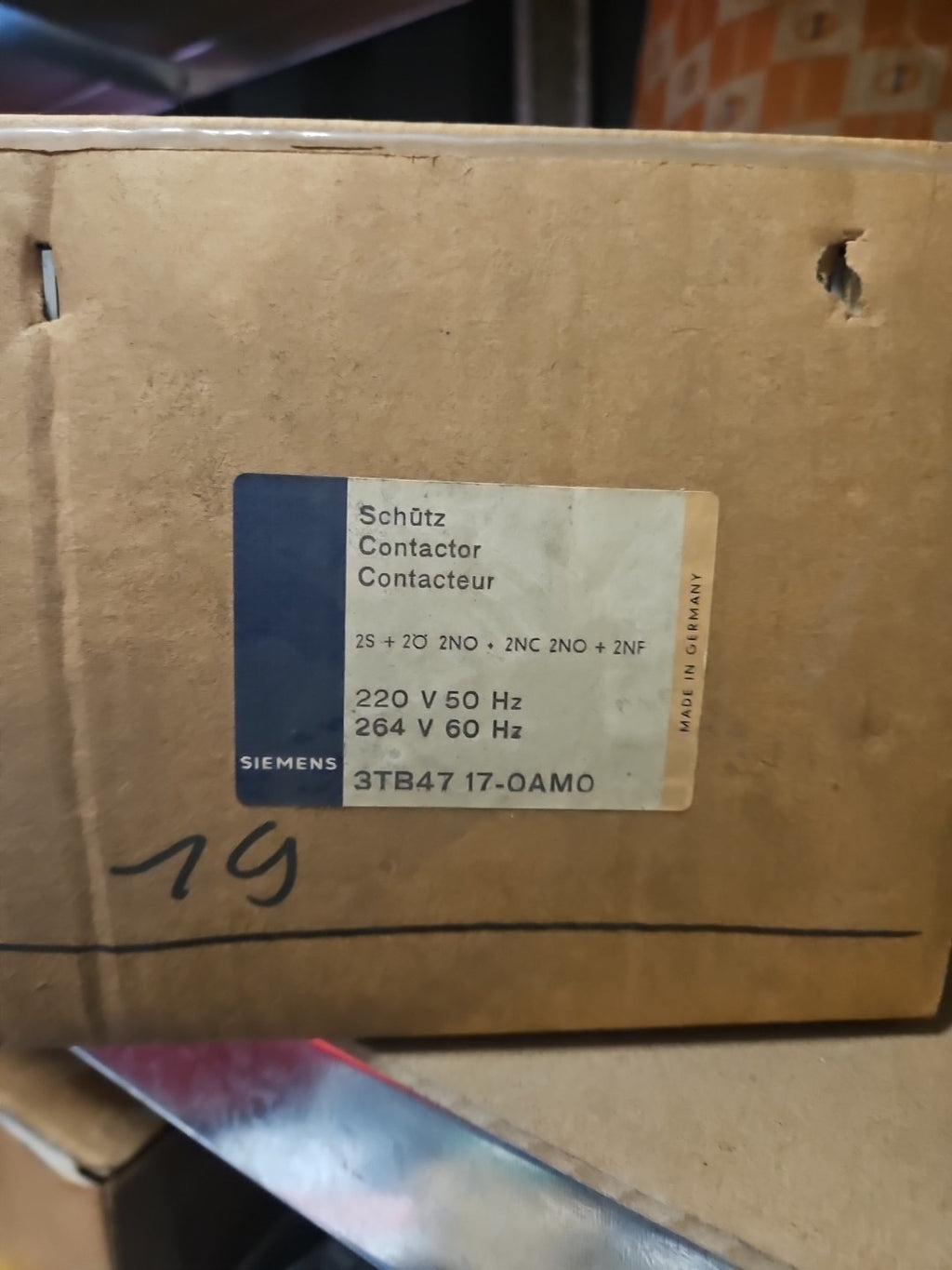 SIEMENS Schütz contactor 3TB47 17-OAM0 220V 50Hz / 264V 60Hz 2S + 2Ö 2NO+2NC 2NF