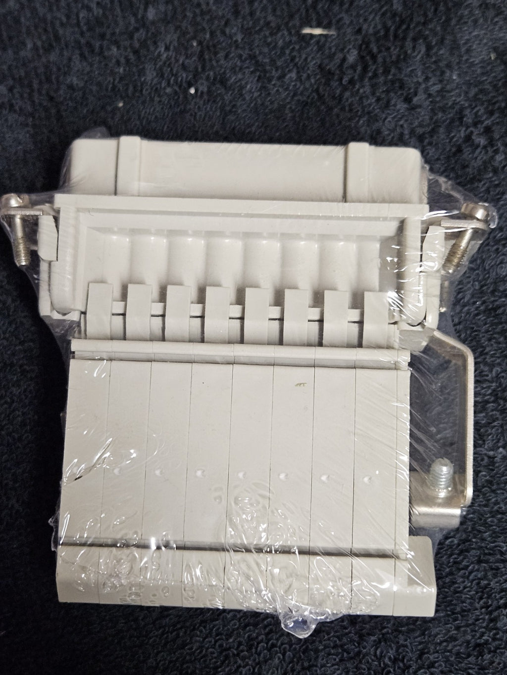 Phoenix Contact HC-KA 16-Position Industrial Connector Insert - 500V 2.5mm² NEW