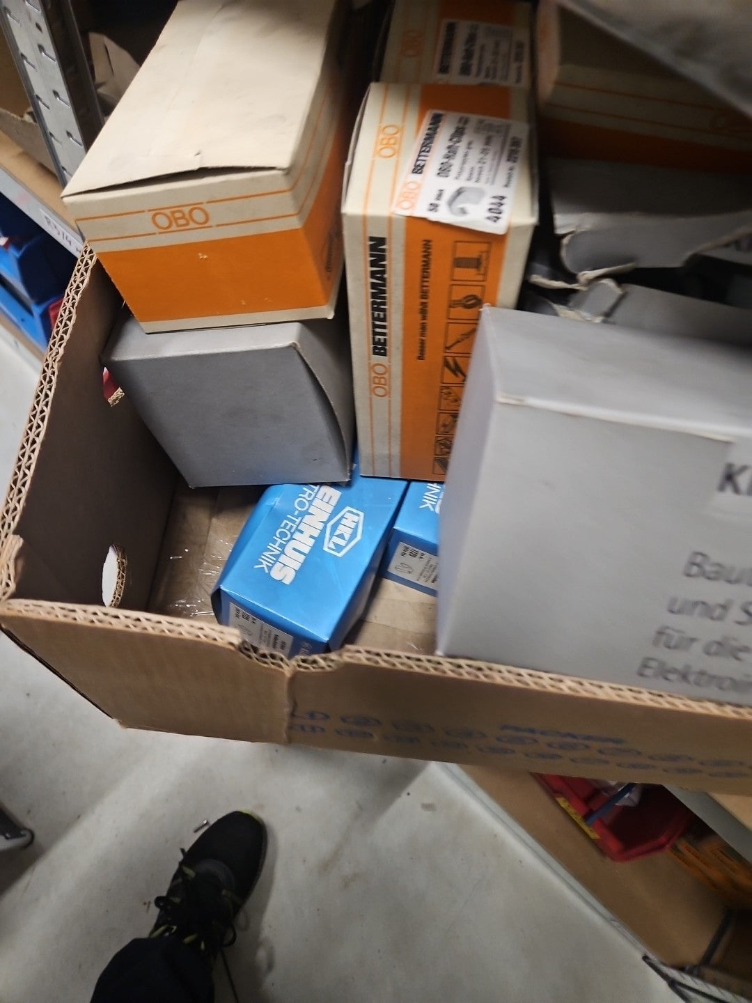 Mega KONVOLUT, Schnappschellen, Nagelschellen, OBO,KLEINHUIS, BETTERMANN neu/ovp