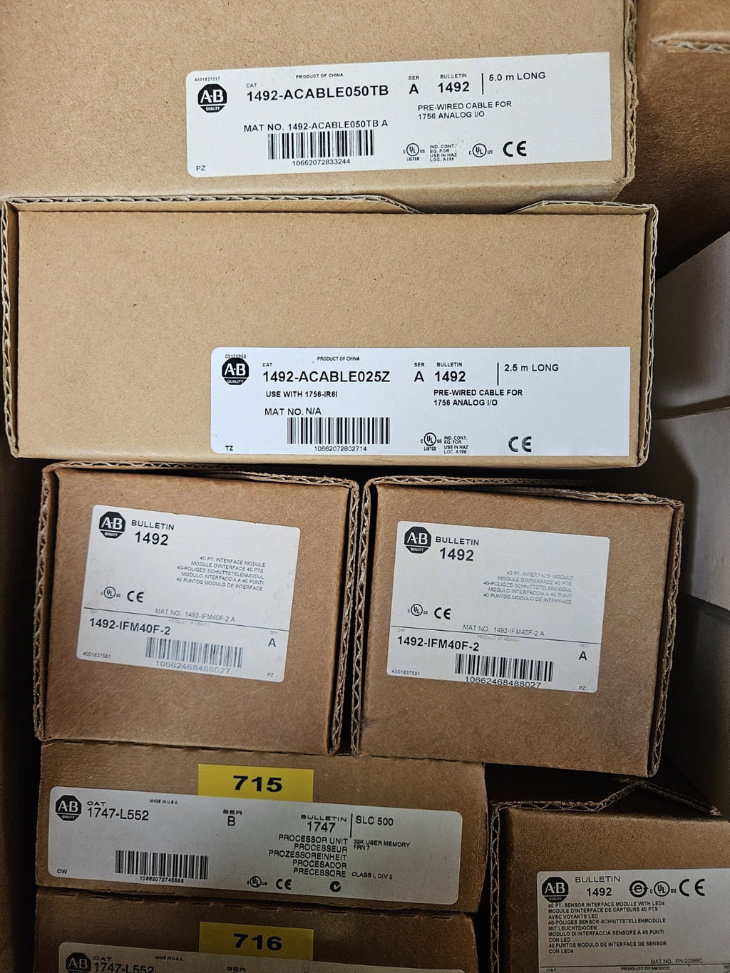 Allen Bradley 1492-AIFM8S-3, 8 CHANNEL ISOLATED FEED-THROUGH ANALOG INTERFACE