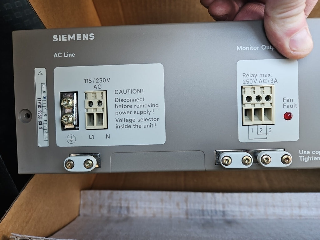 1PC New In Box   6ES5988-3LA11 6ES5 988-3LA11 Brand New Fan Unit Siemens SIMATIC