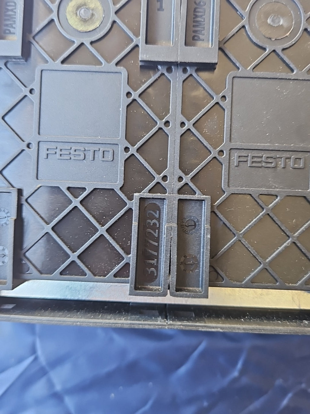 2 xFesto Terminal CPX-CMAX-C1-1 Achscontroller 548932+CPX-FB13 195740 Neu Unused
