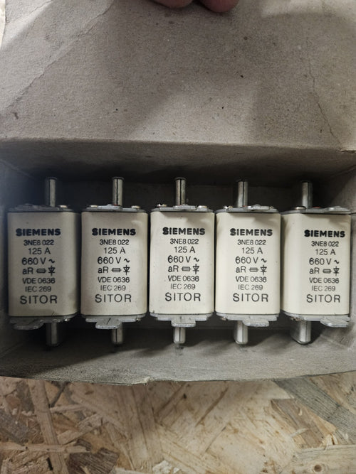5 x SIEMENS SITOR 3NE8-022 / 3NE8022, 125A, semiconductor fuse link, New In Box