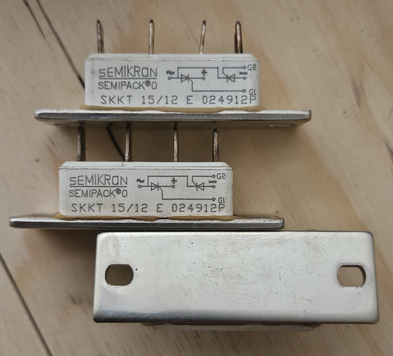 3 x Semikron Semipack 0 SKKT 15/12 E, 024912 Neu New Unused