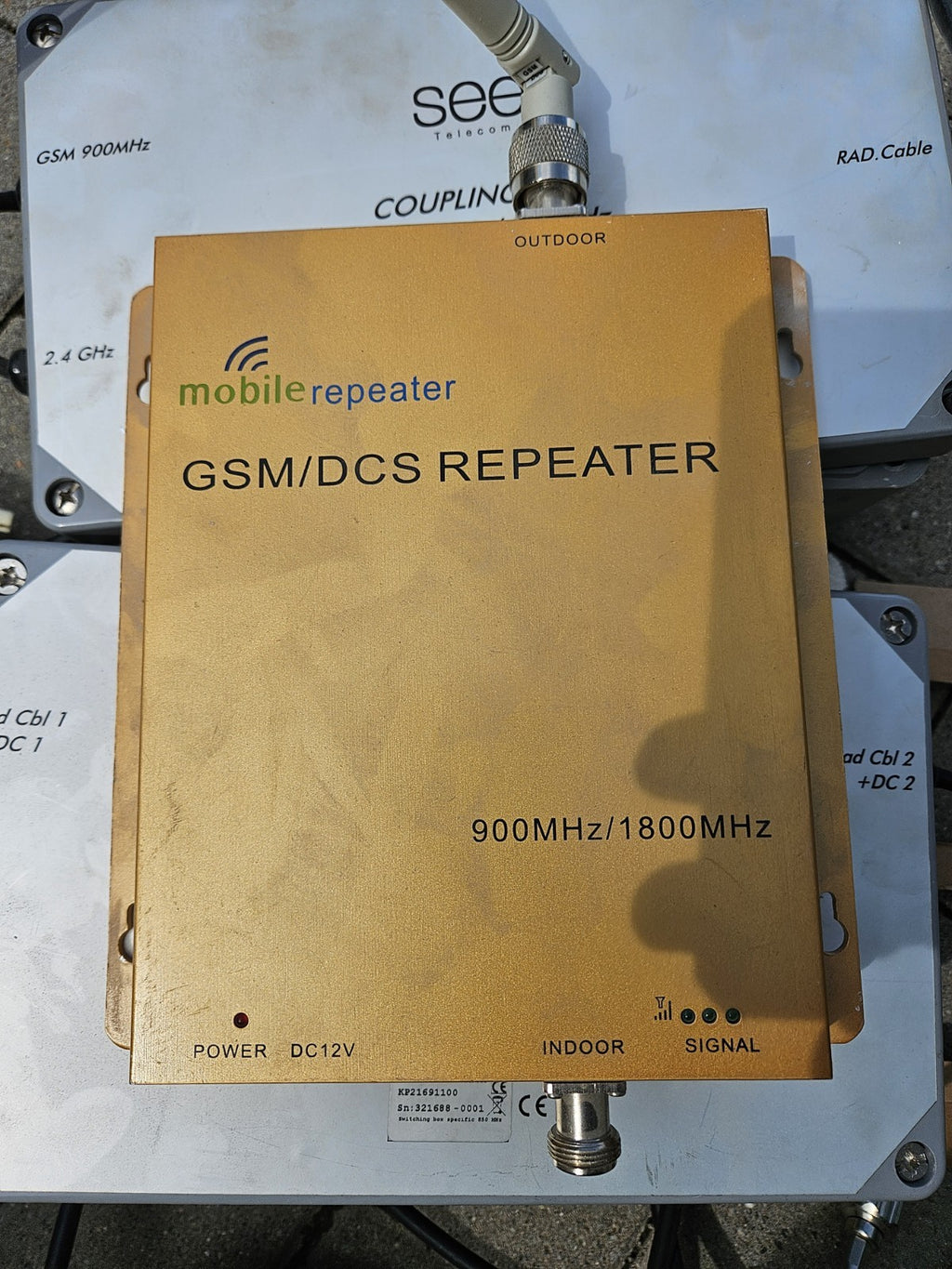 Dual Band GSM/DCS Mobile Signal Repeater Amplifier 900MHz 1800MHz 12V, Used
