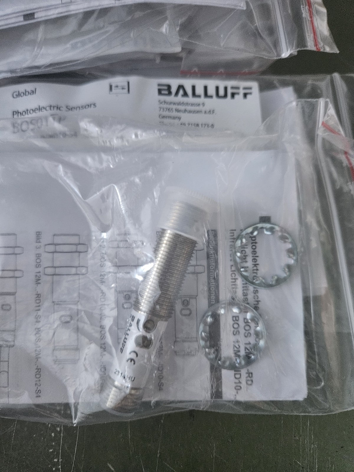 1 x BALLUFF BOS01TP,  BOS 12M-PS-RD10-S4 New NEU/OVP Sealed