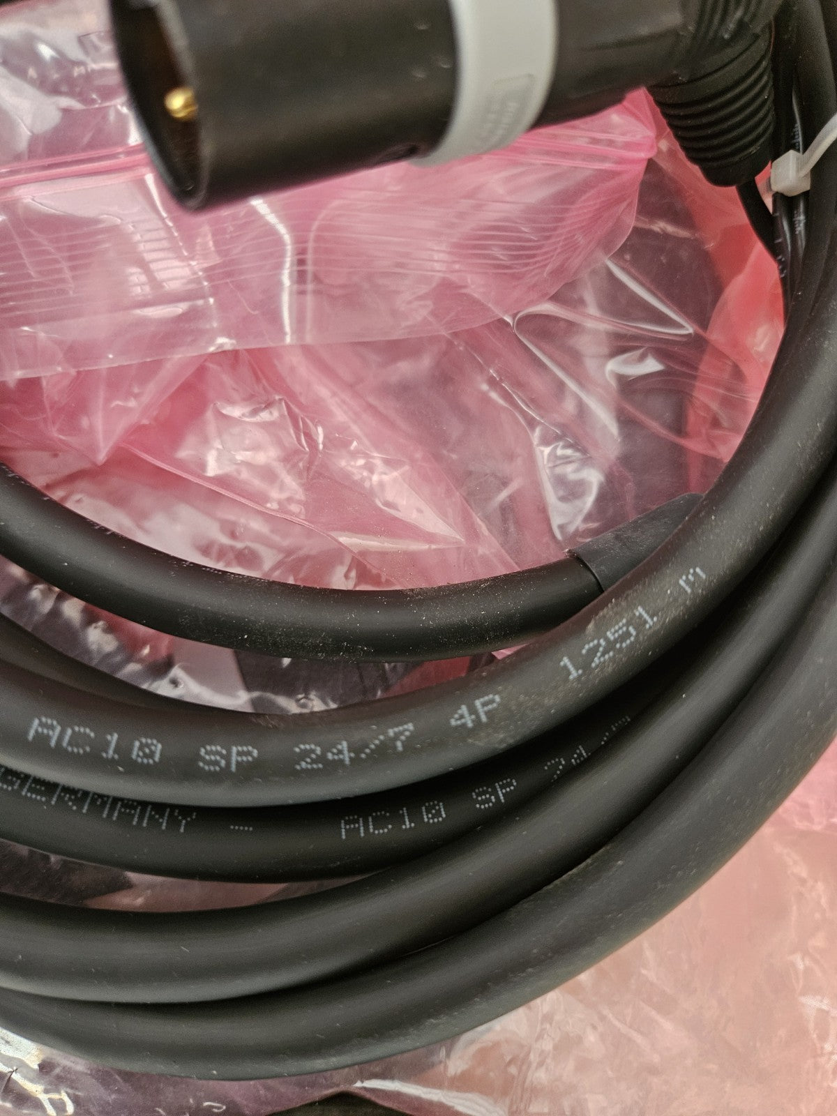 DRAKA Multimedia Cable AC10 SP24/7 4P, 1251m Neu/ovp 4-fach NEUTRIK Stecker Plug
