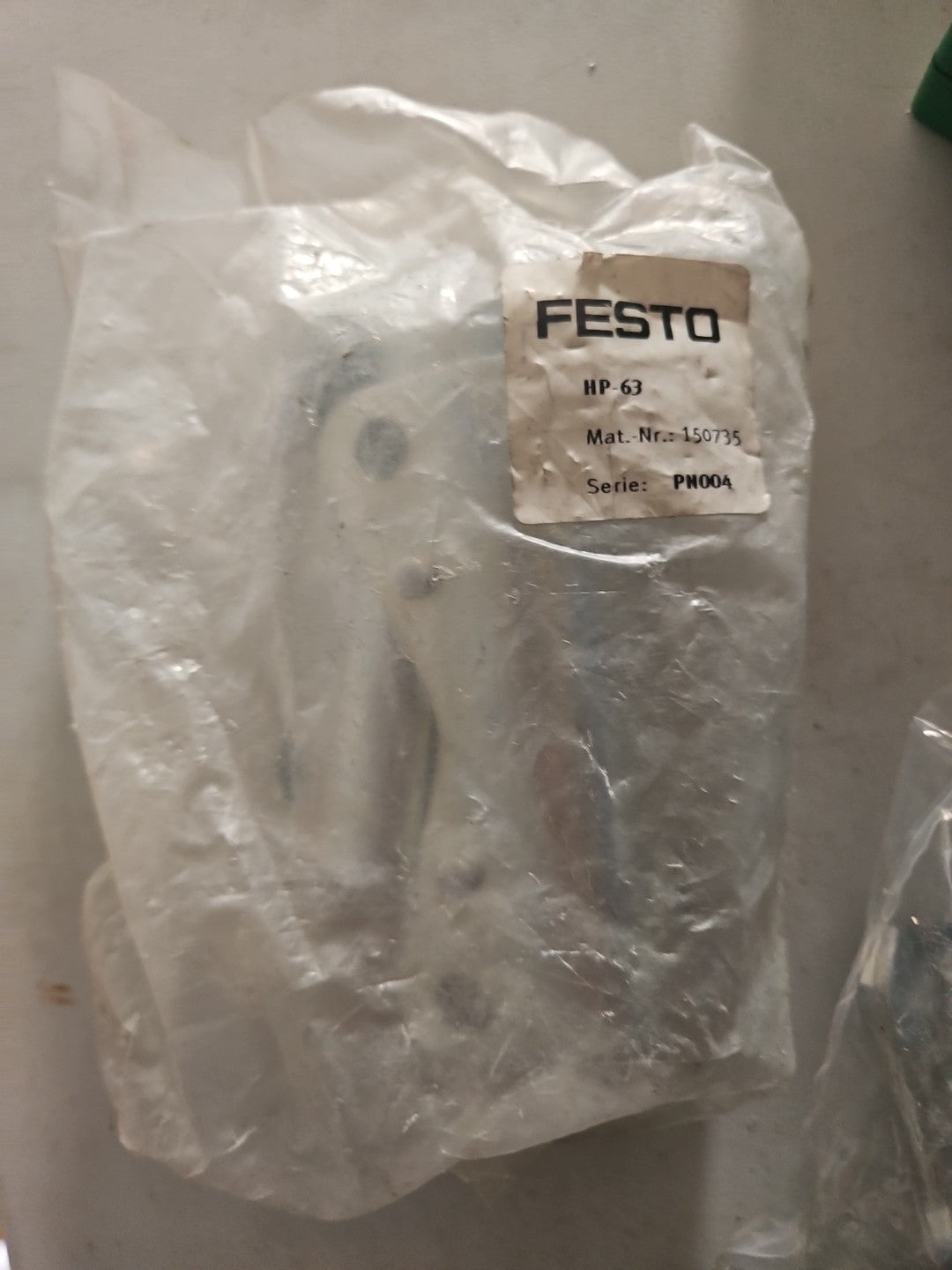  FESTO 150735 FUSSBEFESTIGUNG HP-63 NEU  NEW OVP Unused Sealed