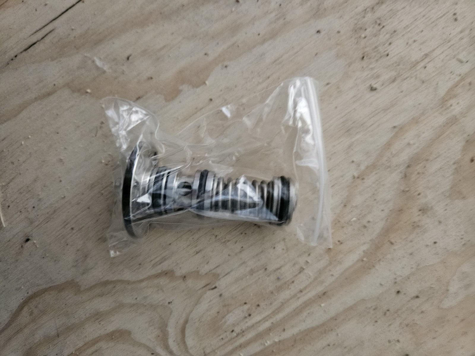 New Sugino Machine JB41287 Valve Post JRV-70060D Ceramic Valve Post, Neu Unused
