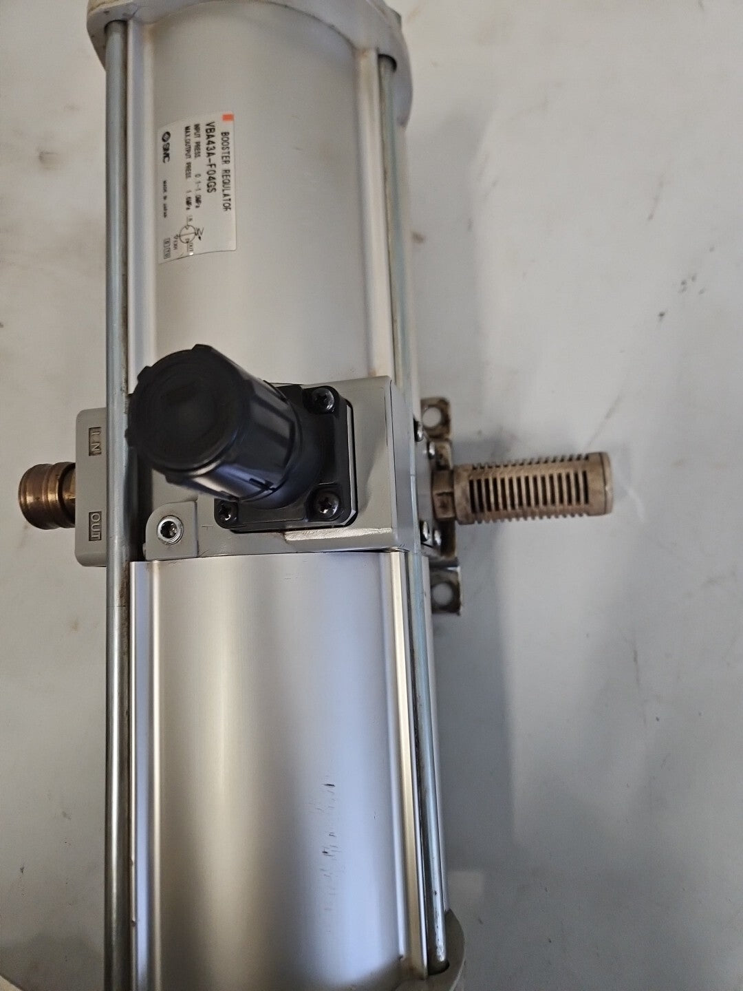 1 x SMC VBA43A-F04GS Booster Ventil, Refurbished, Fully Working Condition 