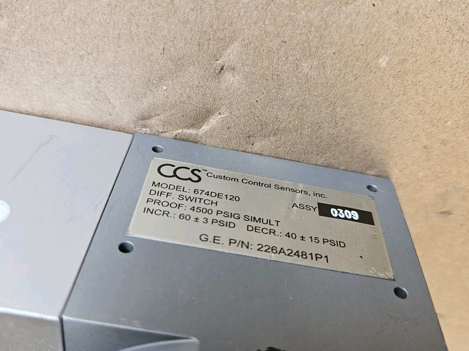 CCS CUSTOM CONTROL SENSOR 674DE120, 226A2481P1, diff.switch, ex.proof, Nos, Neu