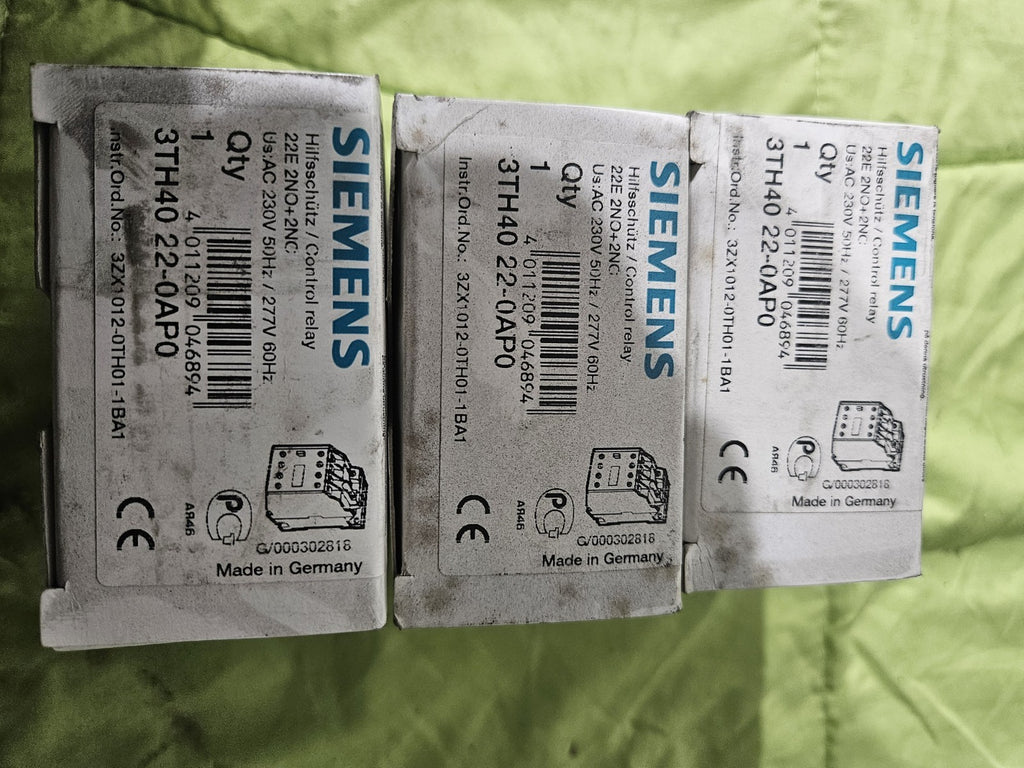 Siemens Hilfsschütz 3TH4022-0AP0 3TH40 22E 2NO+2NC Contactor Relay Neu/ovp New
