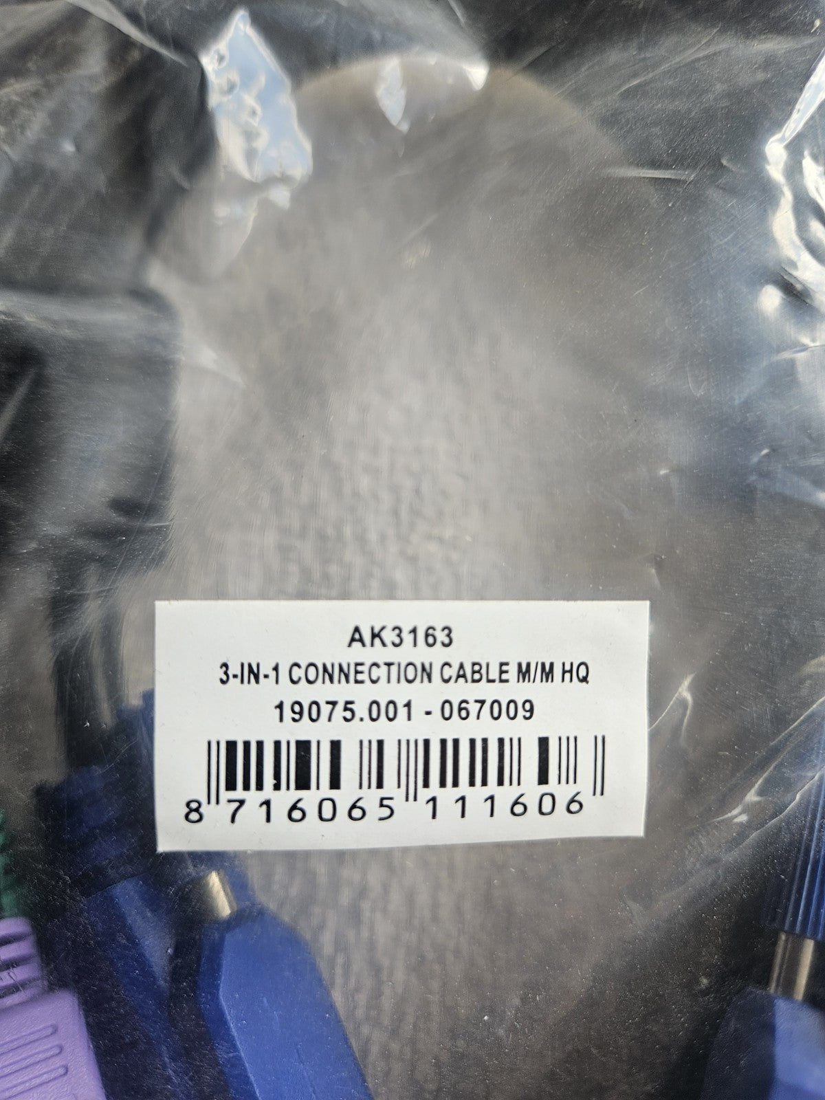 ACT  3-in-1 Connection KVM Cable M/M - PS/2 Mouse, Keyboard & VGA Cable (AK3163)