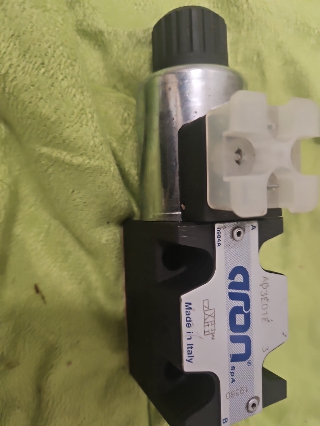 Aron AD3E01E 24V Magnetventil Valve Neu Unused New 19360 worldwide Shipping
