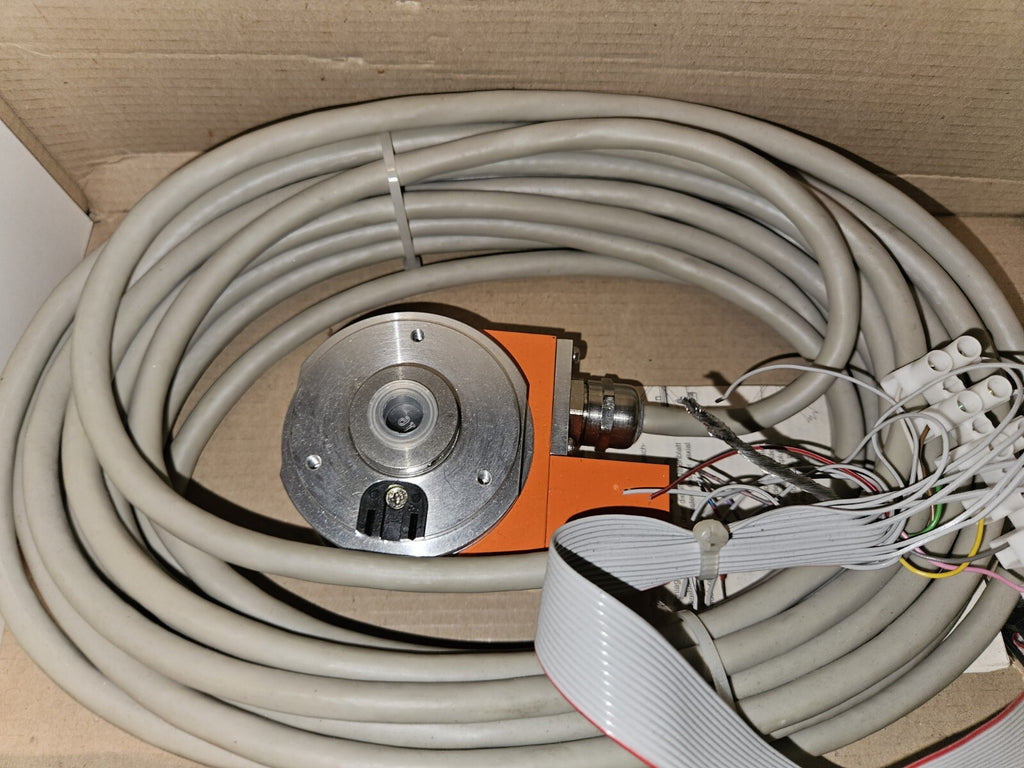 Kübler 8.5882.1626.2004 Incremental Encoder Neu/Ovp, Unbenutzt!! Worldwide Ship.