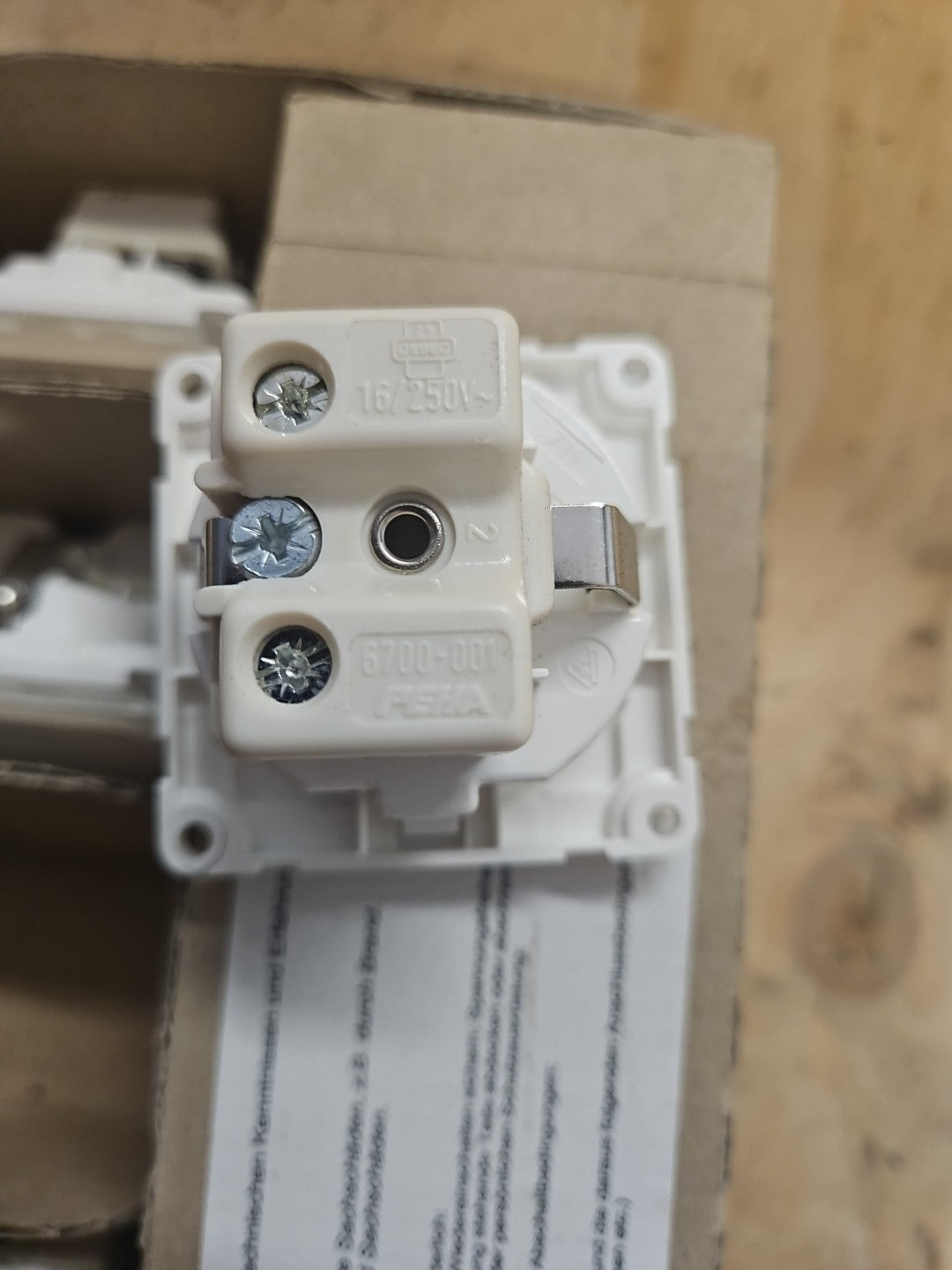 10 x Peha Steckdose D 6711.02 IP20 Abdeckung weiß Stecker Steckdosen 00602011