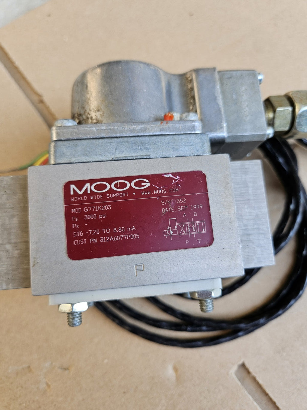 MOOG G771K203 FLOW SERVO CONTROL VALVE GE 312A6077P005, New Nos  Unused Neu