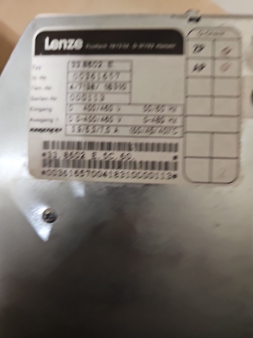 Lenze 8600 Typ 33.8602-E.   Frequenzumrichter   33.8602 E.5C.60 Fully Working 