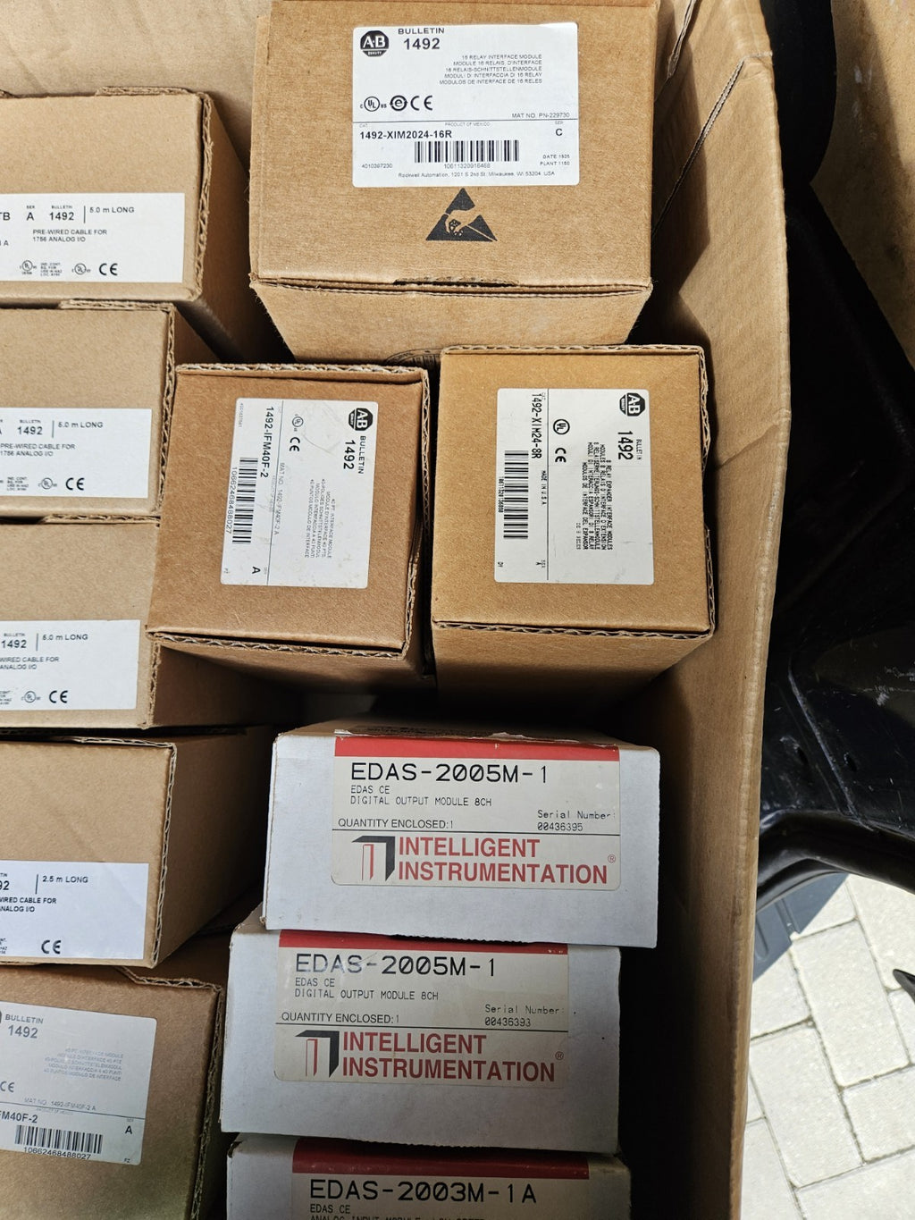Allen Bradley 1492-AIFM8S-3, 8 CHANNEL ISOLATED FEED-THROUGH ANALOG INTERFACE