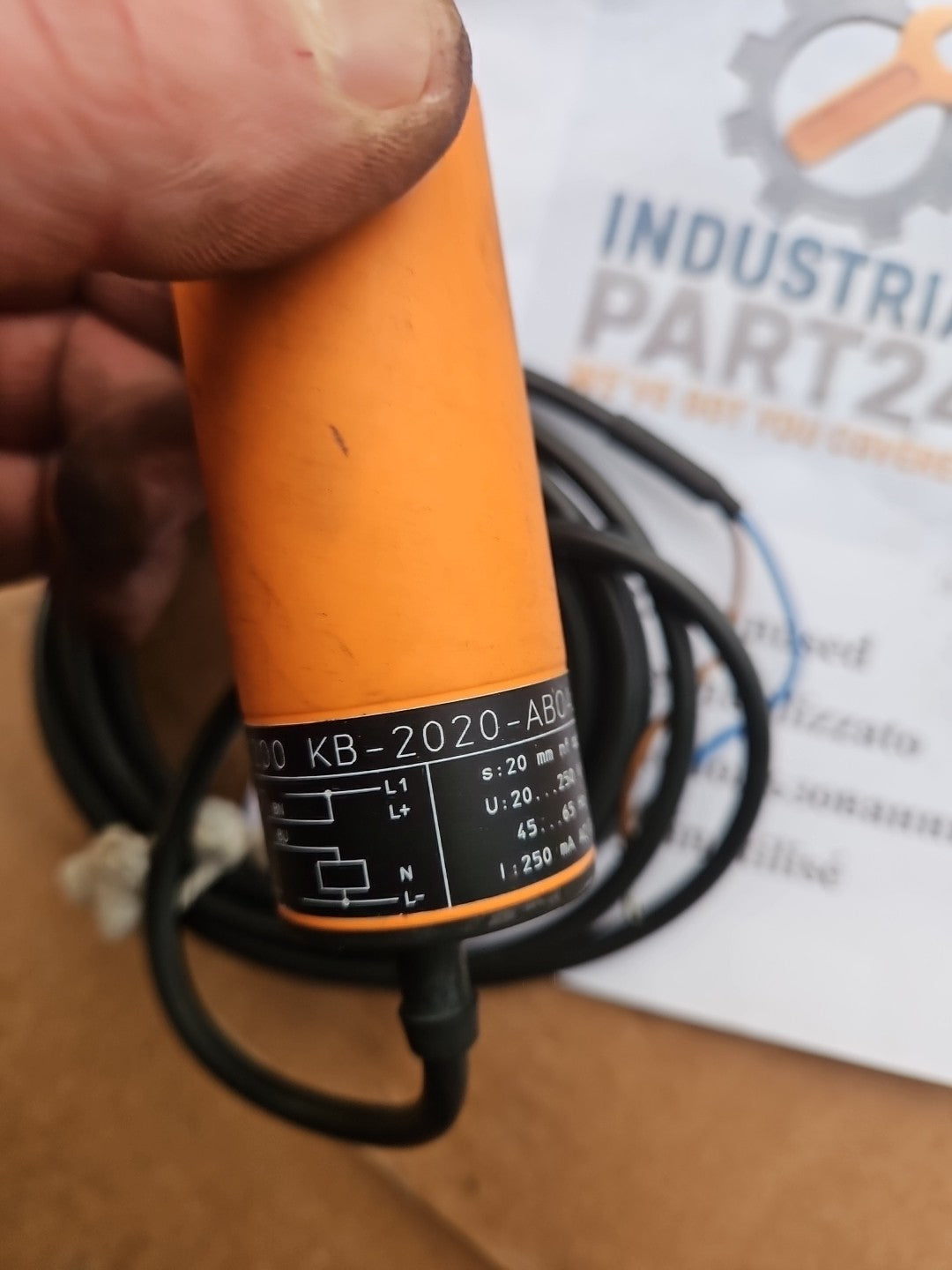IFM Efector KB0025 KB-2020-ABOA/NI kapazitiver SENSOR NEU/new Unused Unbenutzt