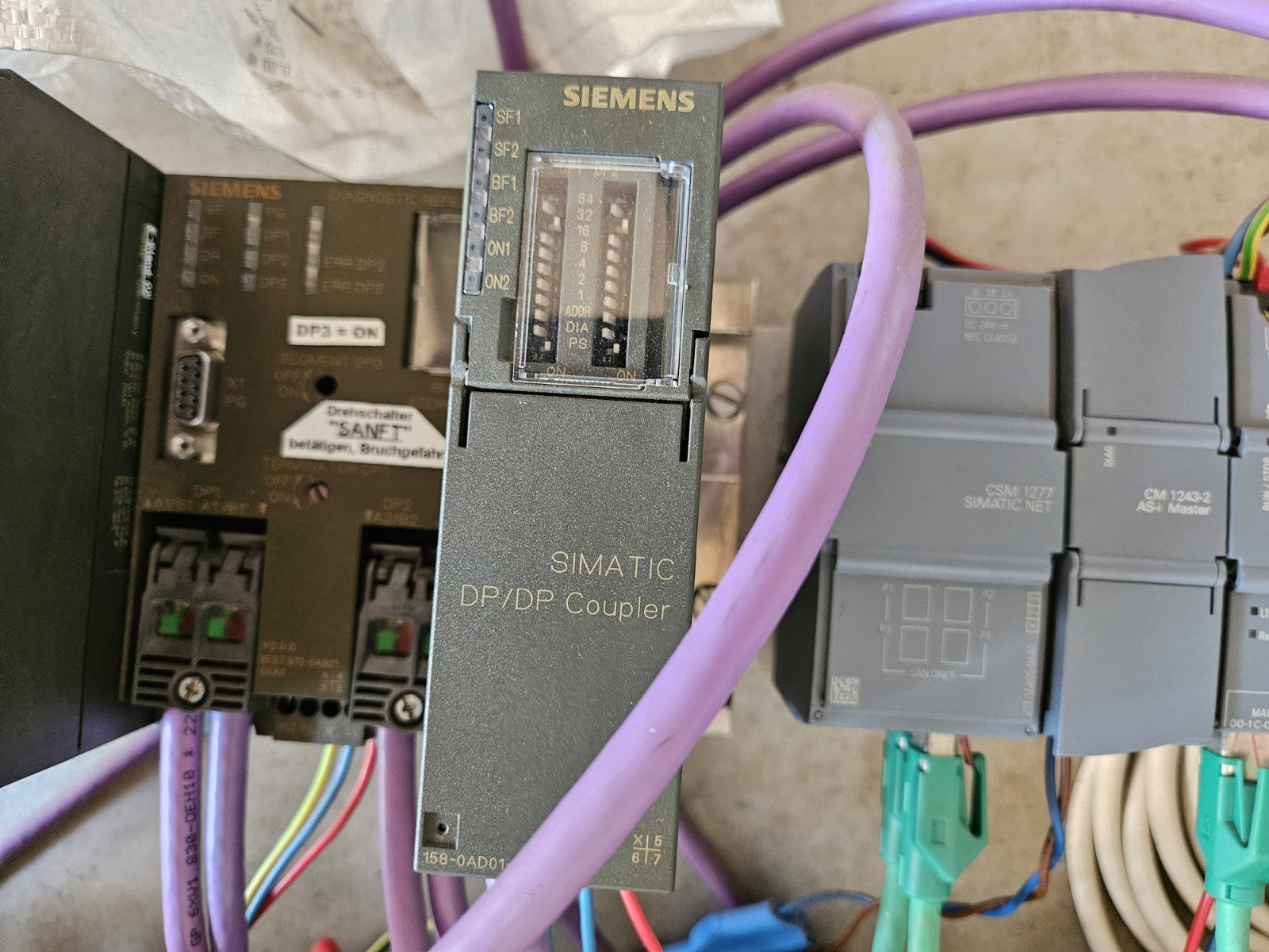 Versuchsaufbau mit Siemens Simatic S7-300 314C-2PN/DP CPU, Coupler, Repeater u.a