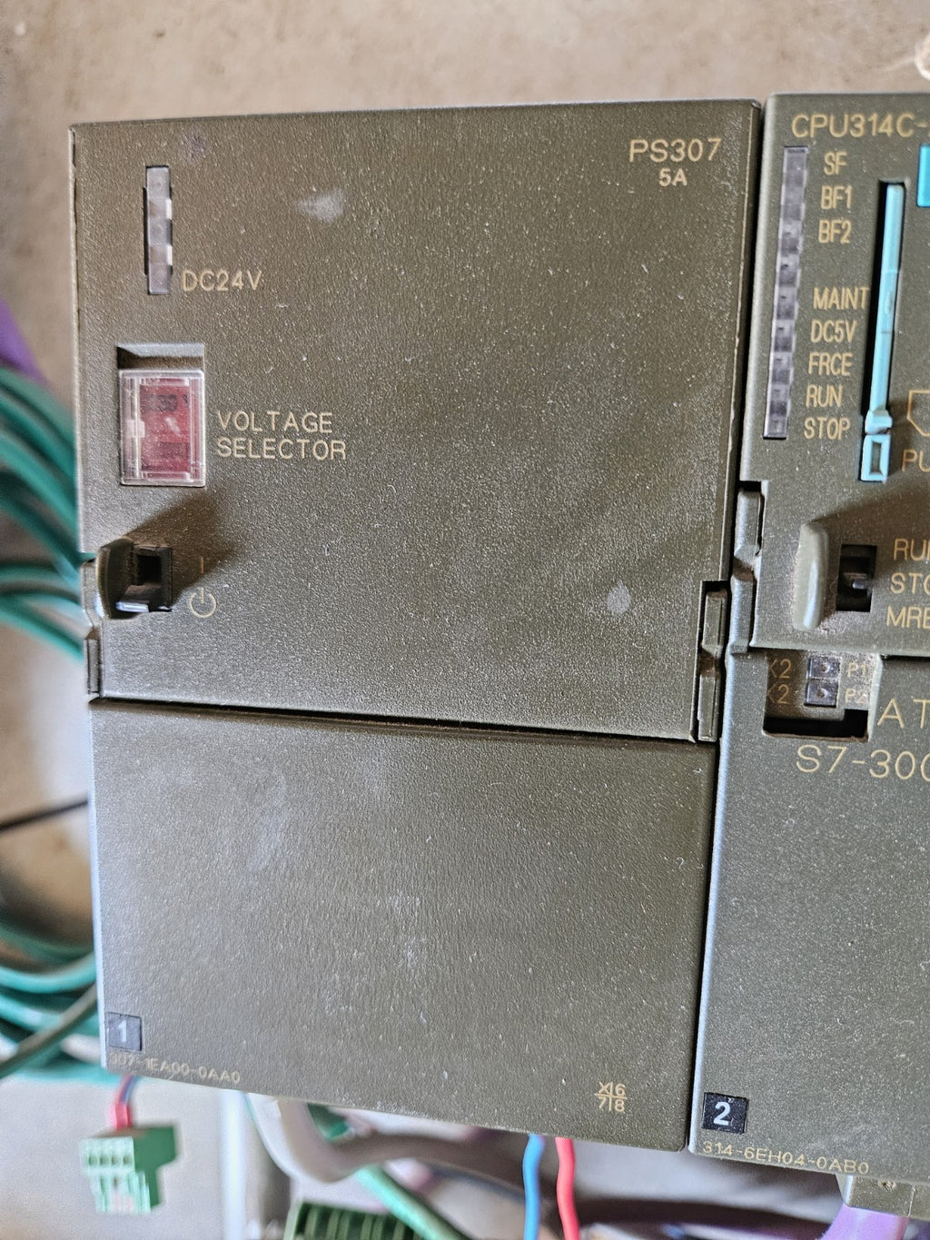 Versuchsaufbau mit Siemens Simatic S7-300 314C-2PN/DP CPU, Coupler, Repeater u.a