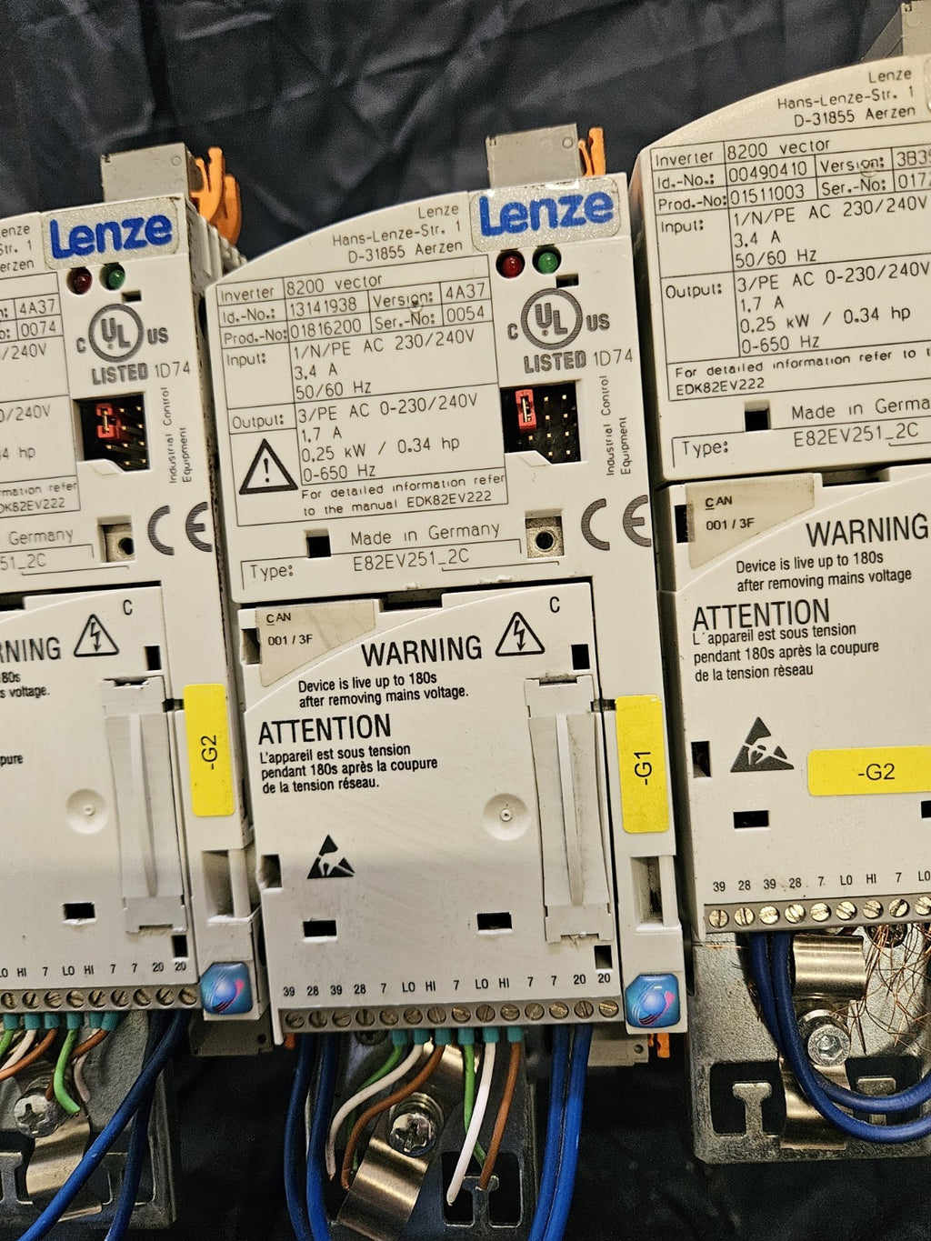 4xLenze E82EV251_2C Frequenzumrichter 230/240V 3,4A 0,25 kW + E82ZBC Refurbished