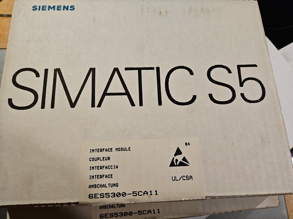SIEMENS SIMATIC S5 6ES5300-5CA11 6ES5300-5CA11 E-Stand: Version 05 Sealed Neu!!