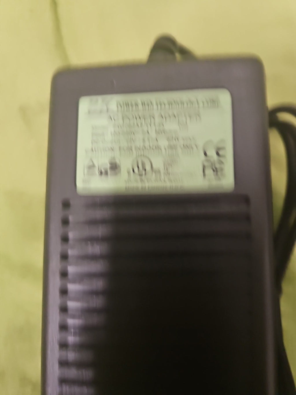 Org. Power WIN PW-062A2-1Y12A AC-DC Adaptor 12V 5.17A 62W EU Stecker neu/Ovp