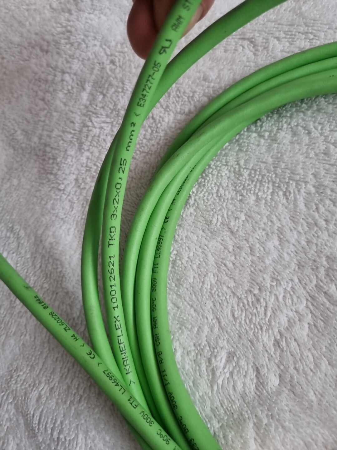 KAWEFLEX 10012621 TDK 3x2x0,25, E347277-05 AWM Style neu mit Stecker