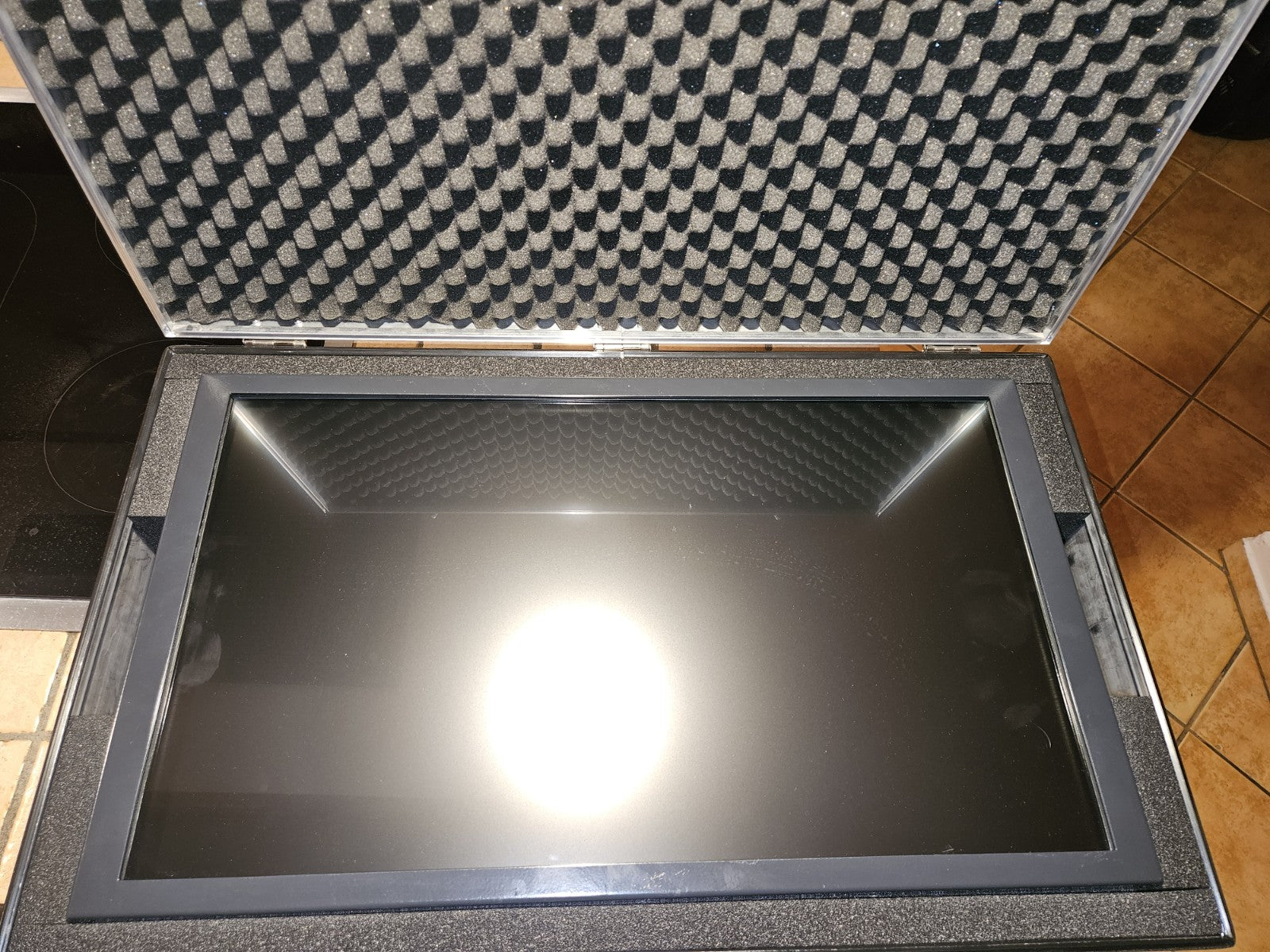 IQ FLATMAN 23" TFT Touch Panel PC, FF230LET0QAKU Display FF230130700009 WIN7 EMB
