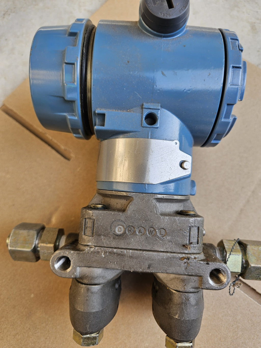 Rosemount 3051-CD1A22A1CB4M5 Drucktransmitter 2000PSI/138 bar,10,5-55VDC New Neu