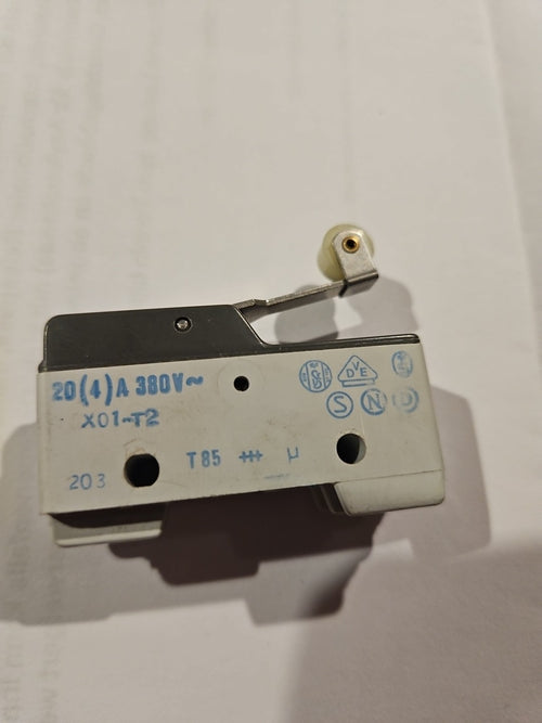 1 x Miltac X01-T2 Limit Switch Grenzschalter 20(4) A 380V, New Nos Neu Unused