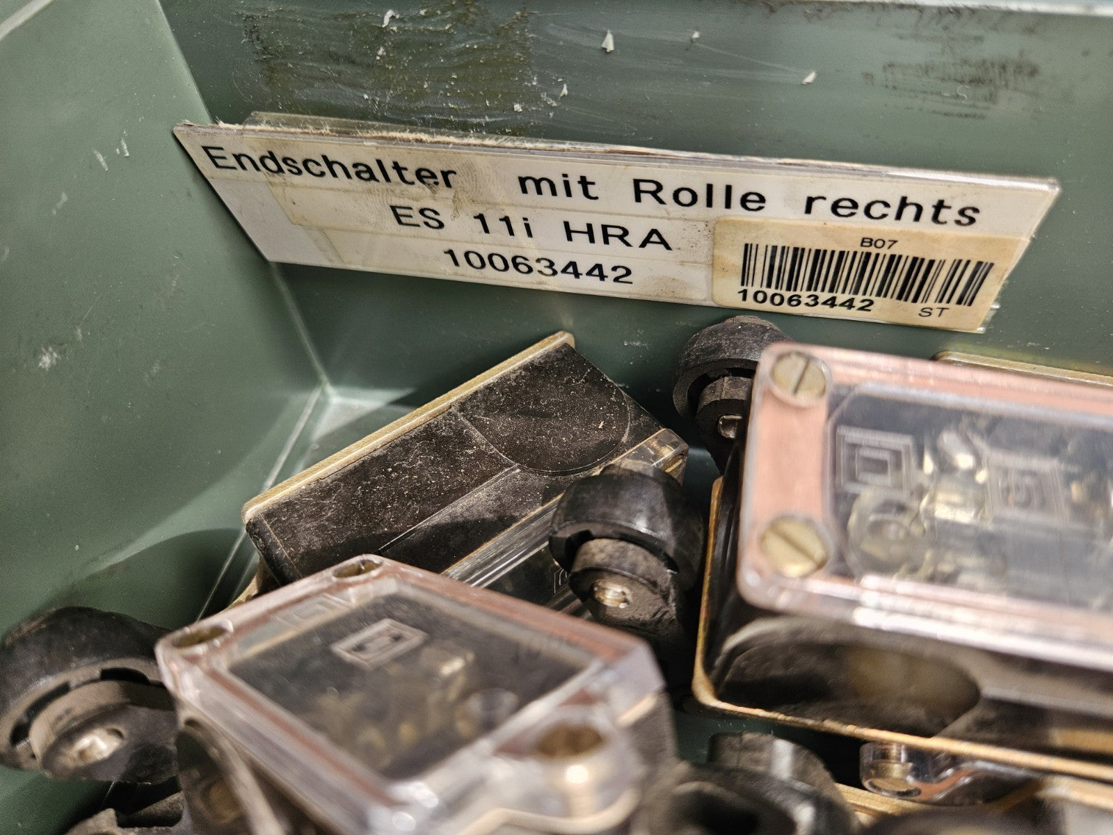 SCHMERSAL ES 11 i HRA Positionsschalter, ROLLENENDSCHALTER neu Unused New NOS