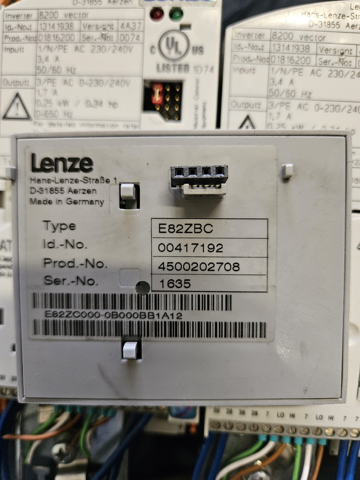 4xLenze E82EV251_2C Frequenzumrichter 230/240V 3,4A 0,25 kW + E82ZBC Refurbished