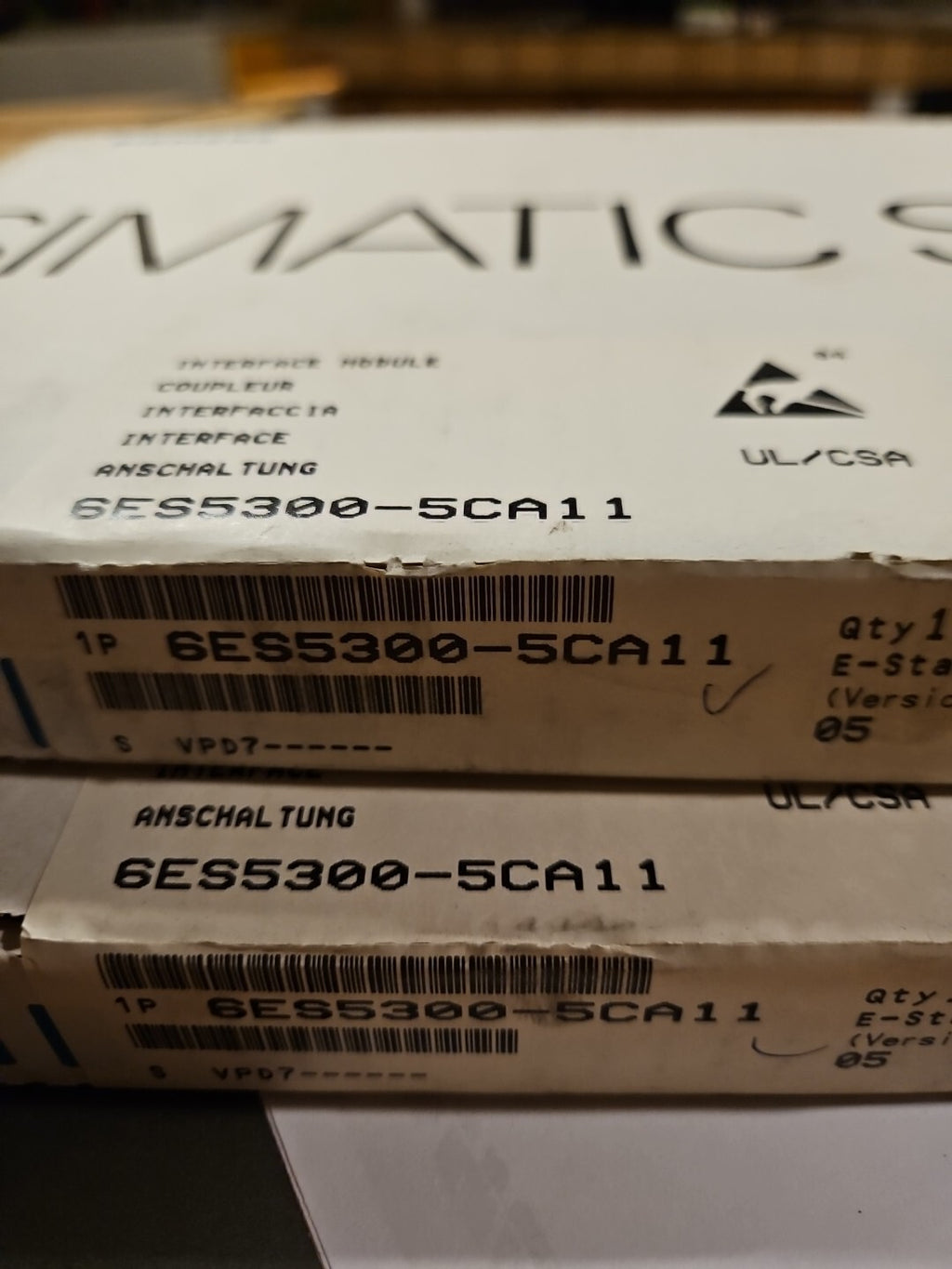SIEMENS SIMATIC S5 6ES5300-5CA11 6ES5300-5CA11 E-Stand: Version 05 Sealed Neu!!