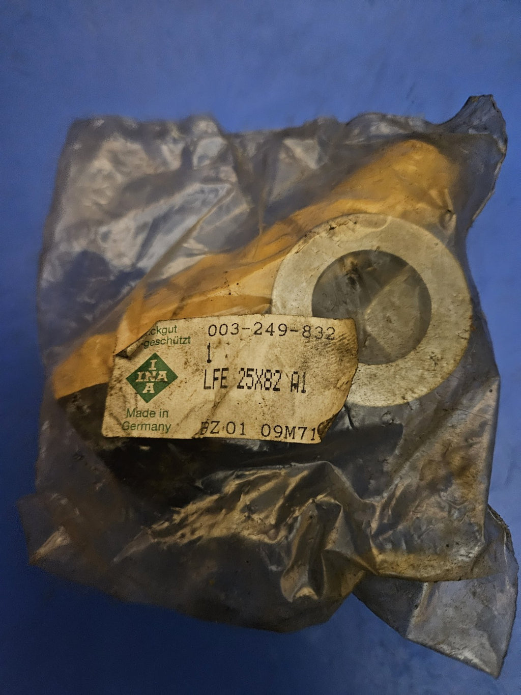 LFE25X82-A1 INA Zapfen LFE exzentrisch, Laufrolle LFR, 003-249-832 Neu/ovp New
