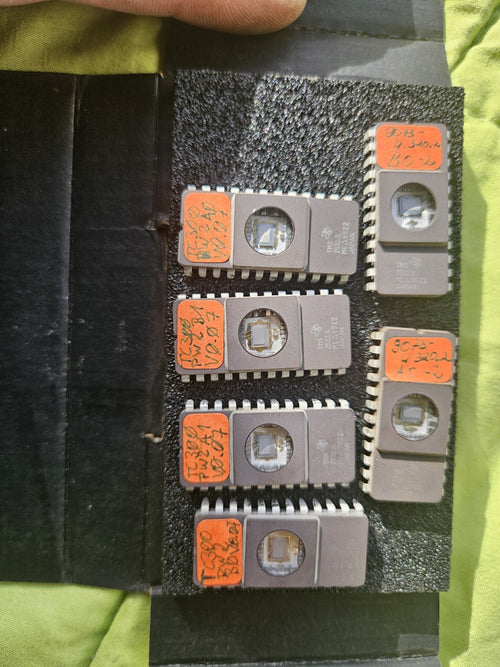 6 x TMS2564JL,64K(8K x 8) EPROM Texas Instruments  CERDIP28 DIC28 Never Used New
