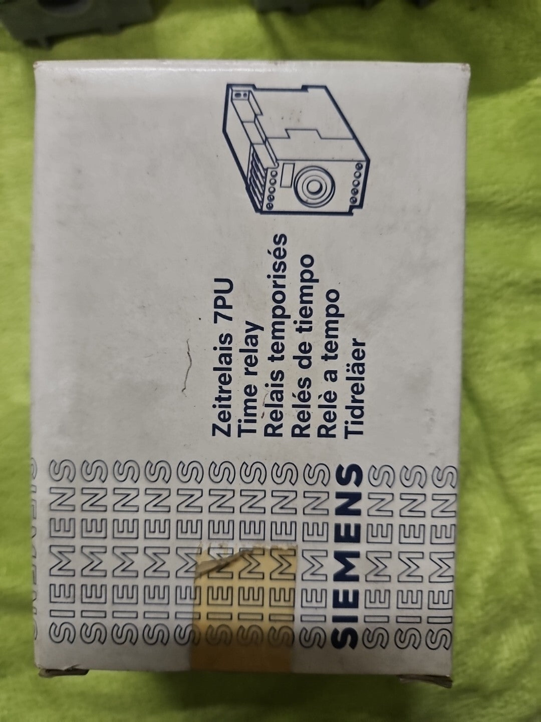 SIEMENS 7PU2240-0AN40 7PU22400AN40 SICHERHEITSRELAIS, ZEITR. Neu/ovp, New In Box