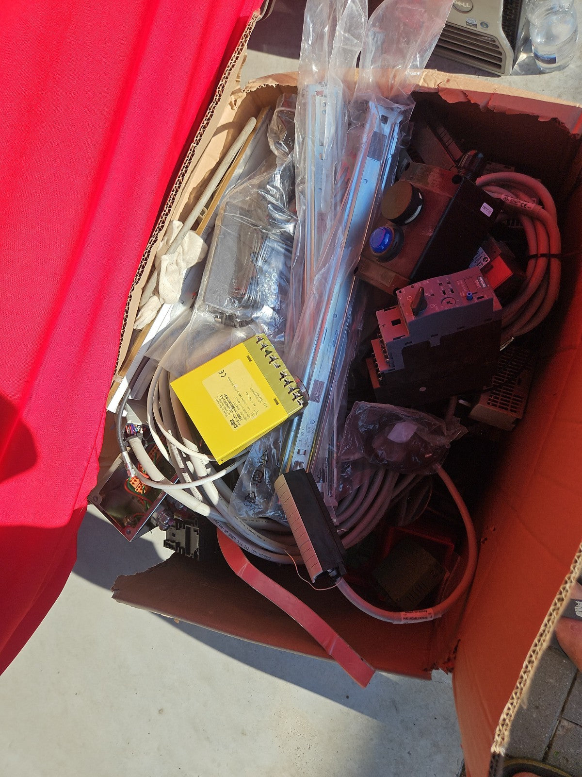 PILZ P1E-2NK 2U UH230VAC / P1E2NK2UUH230VAC, 484101, 6,5VA New Old Stock