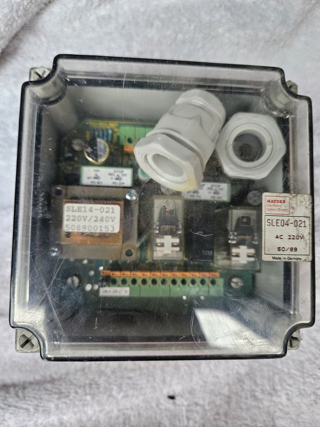 1 x Mayser Safety Control Unit Board/Card W/Enclosure, SLE 04-051, 24VDC tested