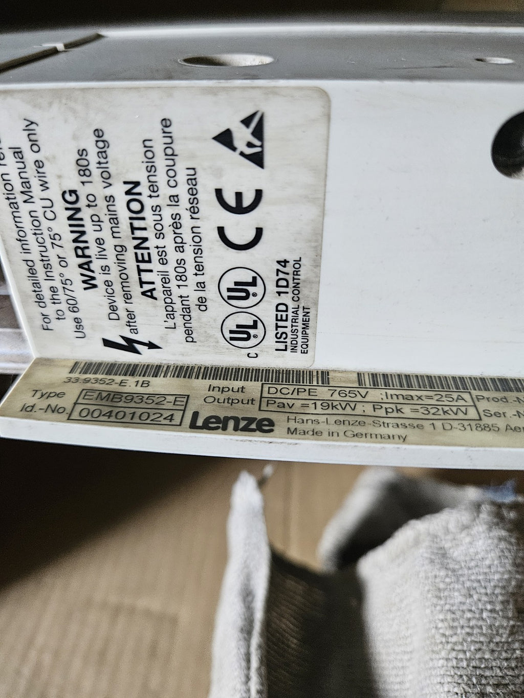 Lenze Brems Brake Module  Type: EMB9352-E   ,33.9352-E.1B, ID 00401024