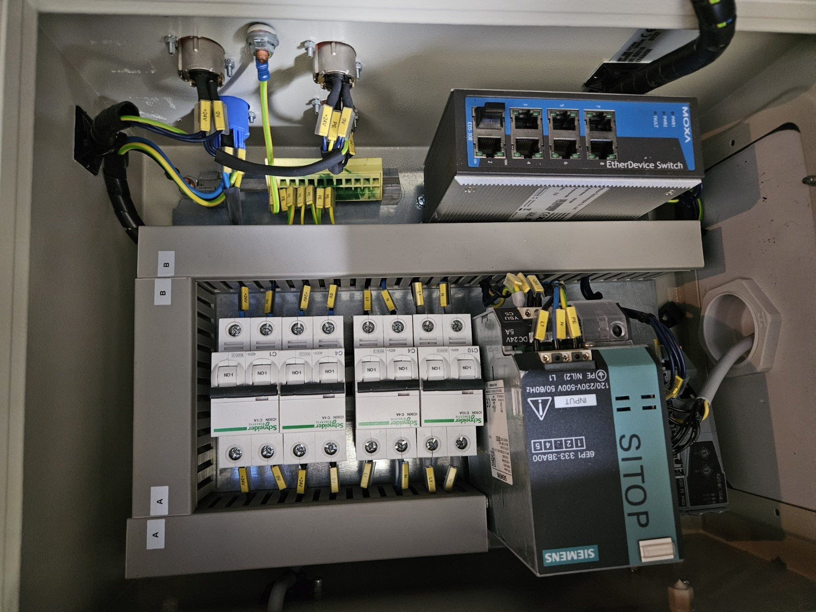 Biion Industrial Control Panel Enclosure | Siemens SITOP 24V, Moxa EDS-308, B&R 