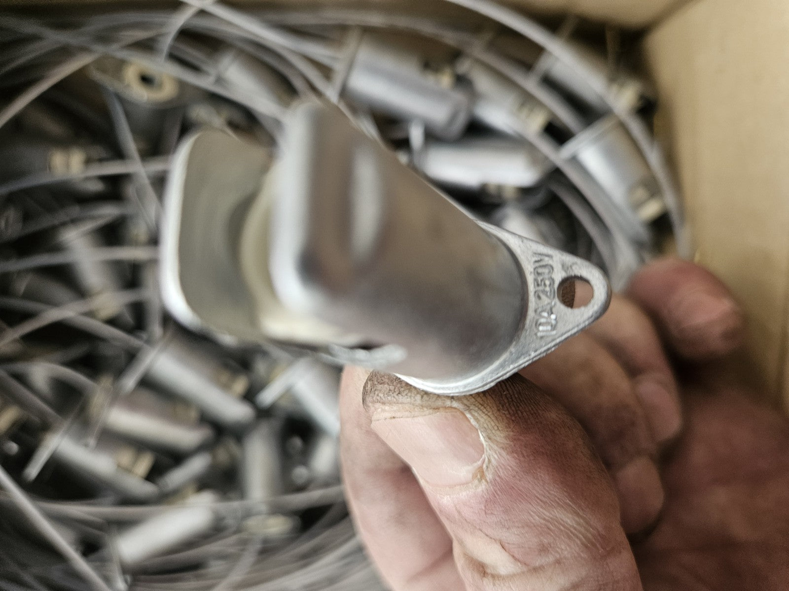 1 x BENDER +WIRTH FASSUNG R7s  Umhüllte Aluminium-Fassung 250V 10A  Nr. 952 Neu