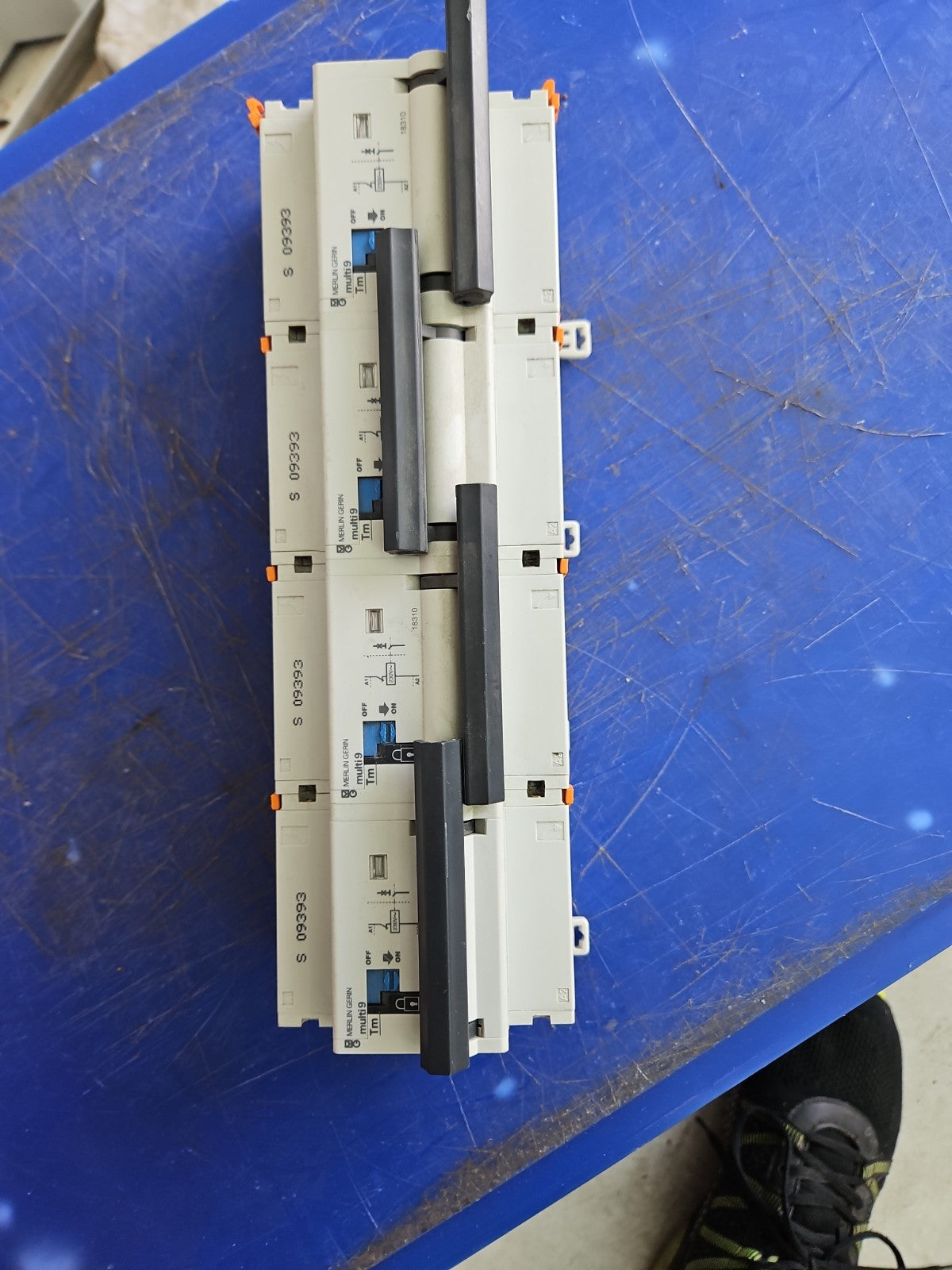 Merlin / Schneider 18311, Multi 9 TM remote control for C60 circuit breaker Test