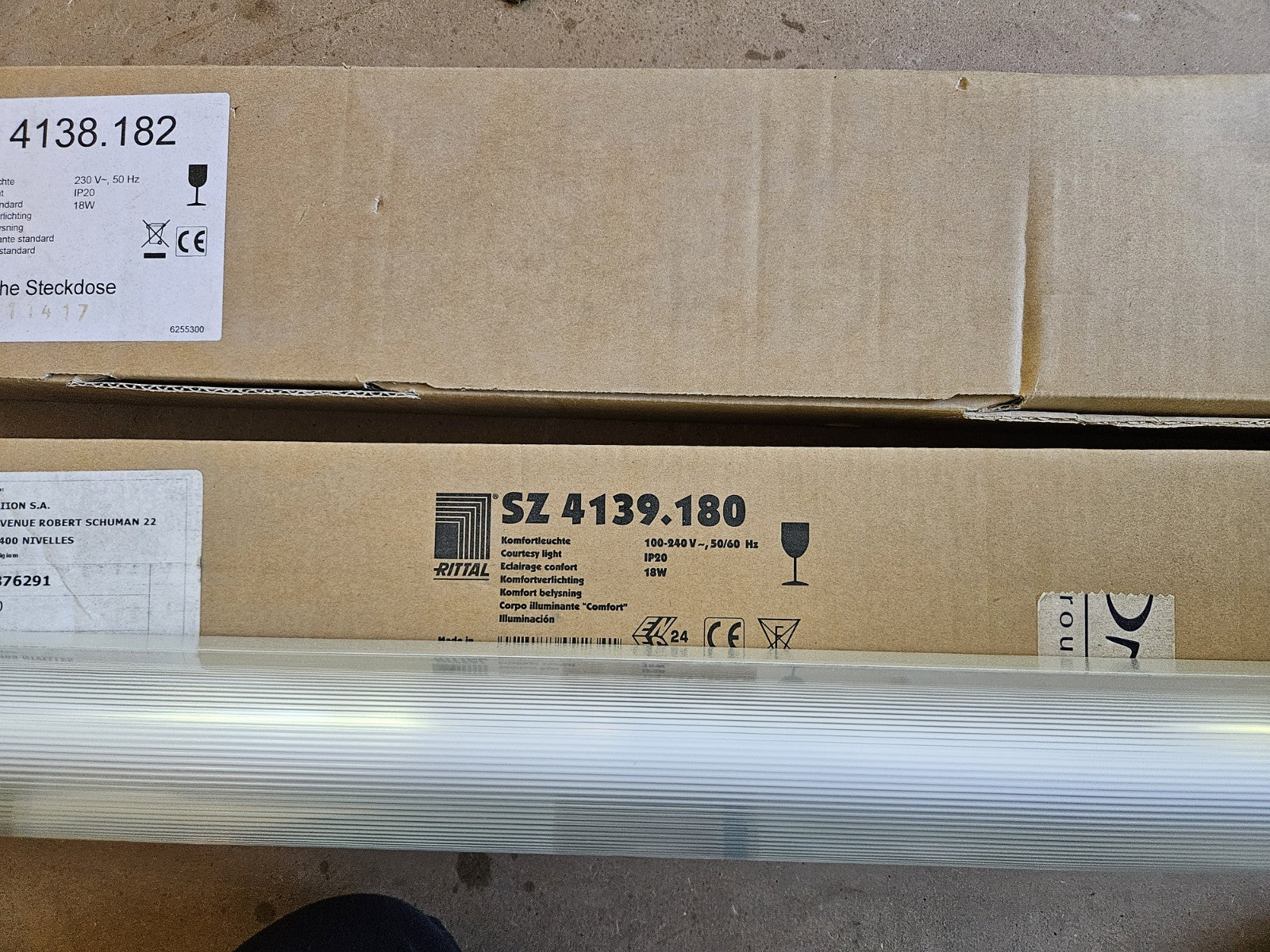 Rittal SZ4139.180 Standardleuchte Schaltschrank 230V 18W  IP20  -unused/OVP-